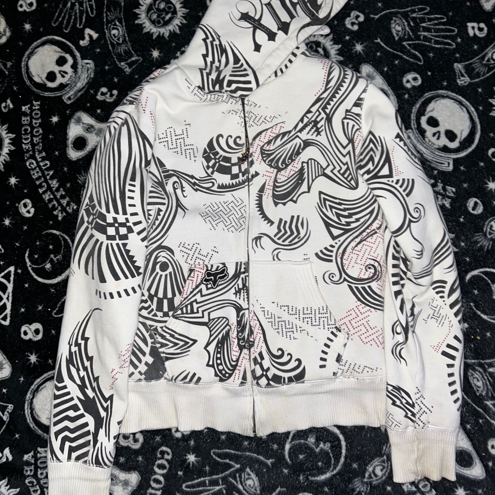 Fox Sasquatch zip up size small great y2k all over print zip up